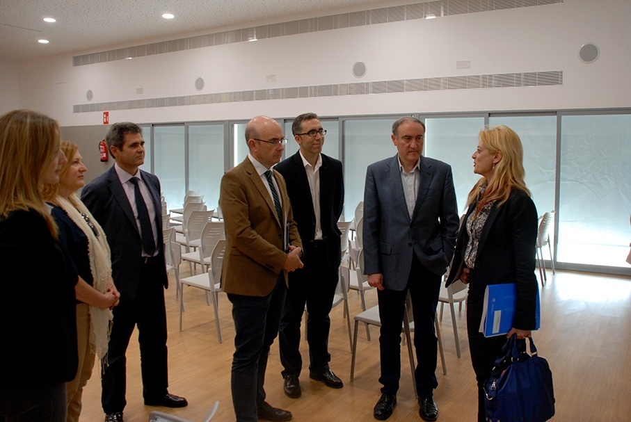 Visita de la directora gerente de Andalucía Emprende y el delegado de Economía al CIT de Palma del Río