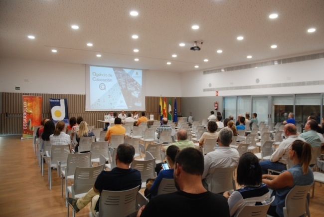 Presentada la Agencia de Colocación del Ayuntamiento de Palma del Río 1
