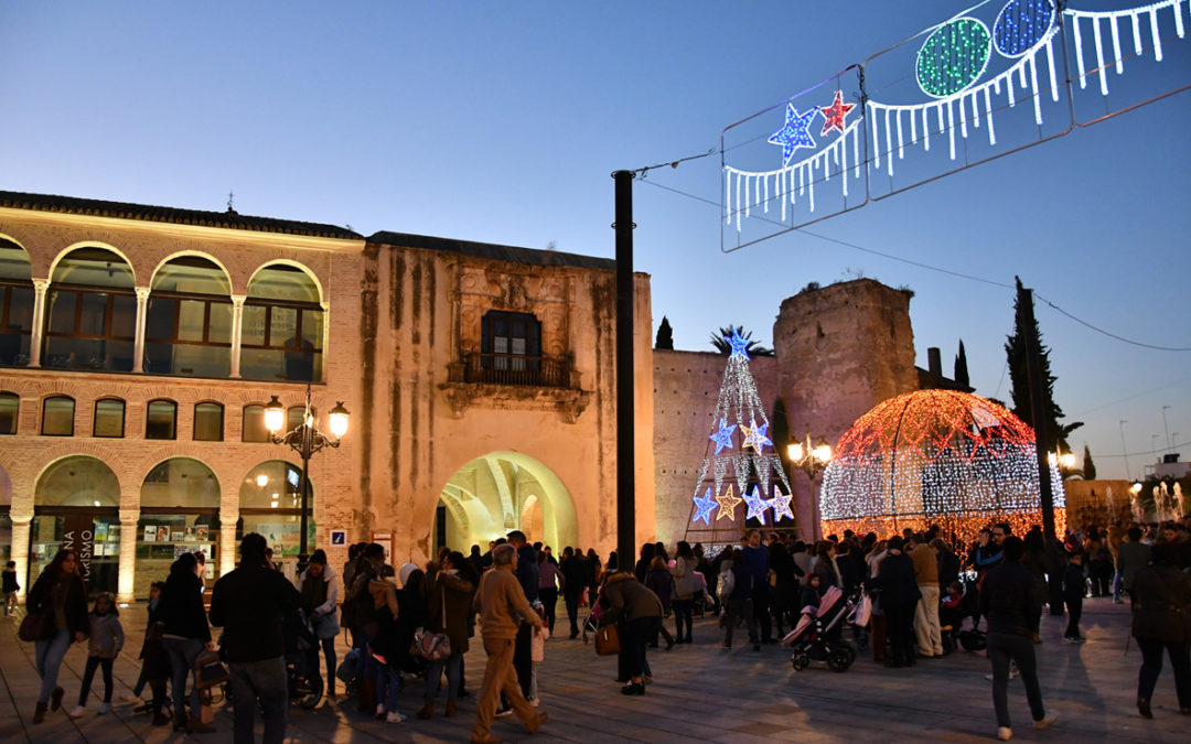 350 motivos navideños componen este año el tradicional alumbrado ornamental de Palma del Río