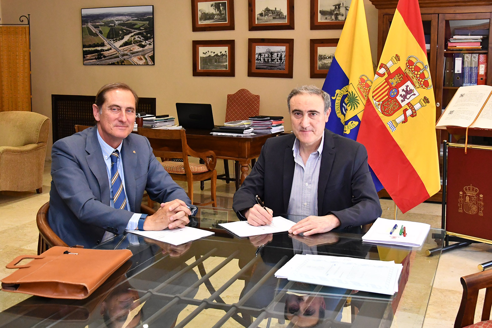 El Ayuntamiento suscribe un préstamo de 1,5 millones con Caja Rural Jaén para ejecutar inversiones en 2018 1