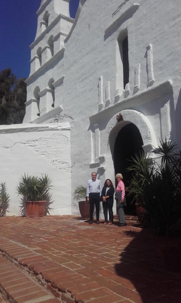 El alcalde visita la Misión Franciscana de San Diego de Alcalá y el Parque Balboa. Agenda cultural en su visita institucional a San Diego 1