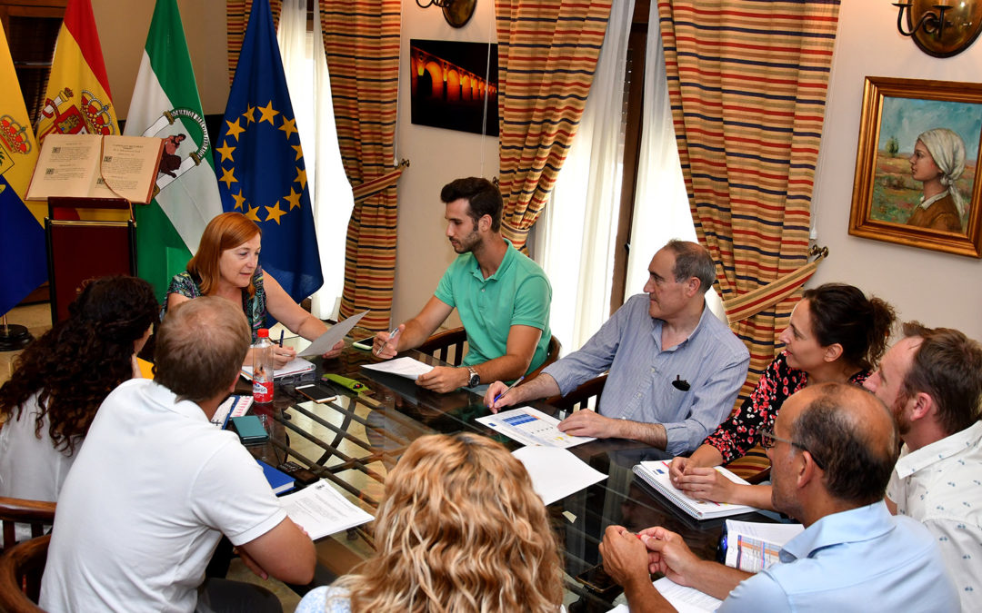 Ayuntamiento y Diputación invierten 340.000 euros en sustituir la tubería de agua que abastece a El Calonge