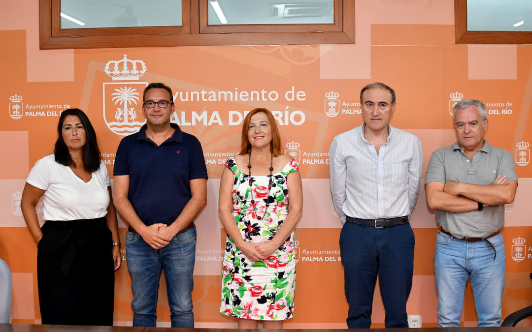 Ayuntamiento y Palmanaranja firman un convenio para promocionar y apoyar al sector citrícola