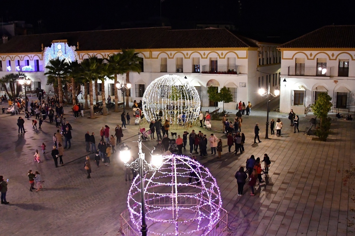 Palma del Río estrena hoy su alumbrado navideño con 280 motivos ornamentales 1