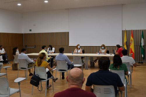 La Alcaldesa y las Delegadas de Agricultura y Salud de la Junta de Andalucía se reúnen con el sector citrícola para tratar las medidas en materia de Covid 1